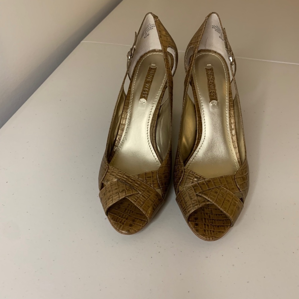 Nine West BrightGirlo Taupe Leather Shoes 9 1/2 M